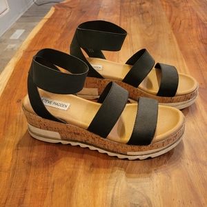 Strappy platforms Steve Madden